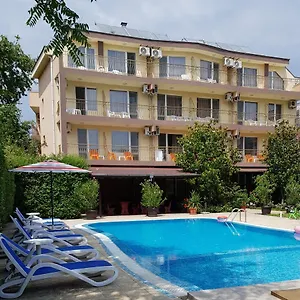 2* Отель Family Magnolia, Sunny